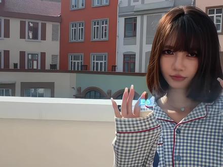 蓝色加黄色会变成?!#这个手搓变装太有趣了 #手搓颜料 #双胞胎 #变装