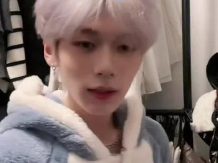 哈哈哈哈哈天生互联网圣体 收拾衣帽间也这么多趣事@孙恩盛 @香菜ㅤㅤ #孙恩盛 #恩盛723 #这是个真实的事情 #搞笑 #考古