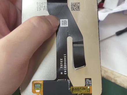 吐槽了一下某品牌,某型号的
屏幕设计,遥遥领先,被网暴
很委屈,很无法理解,明明是
为消费为消费者去发声的,却被消费者一顿骂,无奈的苦笑