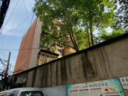实拍柳州柳铁一中,去年24人考上清华北大,还与清华大学签试点,跟柳高相比哪家更厉害?