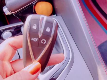 车钥匙放在车里,车门能锁上吗 #逸动plus #车钥匙 #国产车 #每天一个用车知识 @DOU+小助手