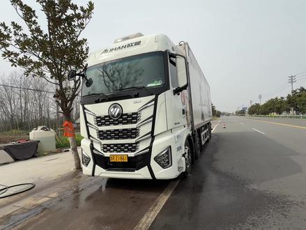 欧曼星辉13升620速比2.643 😂这两天不知道咋回事嘞,都是问我这个啥配置,不一个一个回了给大家一块说一下吧,除了没选奔驰标其他的可以选的基本上都选了,我又不是卖车额所以以前就没仔细讲过配置😂😂😂#卡车司机 #欧曼星辉