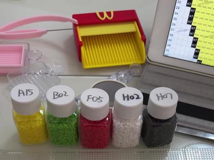 拼豆过程来啦!!!#拼豆 #volg #手工 #日常生活