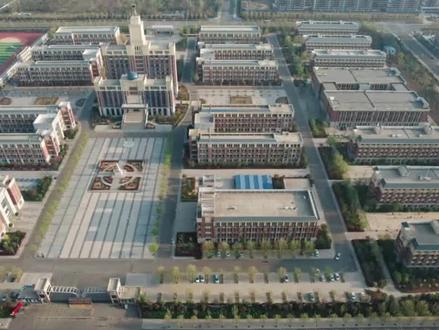 成武学校合集——成武一中,成武县第一中学位于中国山东省菏泽市,始建于1950年4月,新校区地处成武县振兴街西段369号,是一所公办普通高中。学校先后获得“菏泽市教书育人先进单位”“山东省精神文明单位”“山东省教育系统先进基层党组织”“山东省篮球传统项目学校”“山东省电化教学示范学校”“山东省师德建设先进单位”“全国体育工作先进单位 ”“全国群众体育先进集体”“全国外语教改试验基地”“全国青少年读书活动示范学校”“省级文明单位”等荣誉称号。(视频来源:王爽、刘胜广)#成武 #成武学校 #成武一中 #成武一中新校区 #成武学校合集 @抖音小助手 @抖加🔥上热门🔥热点宝🔥dou+
