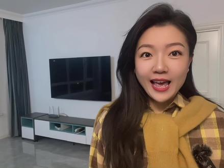 春节收红包超全万能回复话术:一个视频告诉如何高情商回复老板、长辈、父母、朋友、对象以及不想收的红包
领导版回复:
谢谢我顺风顺水的财神老板,今年一定福气缠身、财气缠绕
谢谢领导沉甸甸的鼓舞,新的一年定当继续努力
感谢老板精准扶贫,让我在奔向小康的路上飞快提速
谢谢老板下基层送温暖,让我距离买房之路更进一步
领导豪爽又大气,事业越做越顺利,谢谢领导,祝您蛇运亨通,福绕蛇年
就这么水灵灵滴收到您的红包了,谢谢老板,您是我永远滴神!
长辈版回复:
1.荷包一掷恩情重,一片慈心暖如春,谢谢您的厚爱
2.长辈红包如东风,吹开晚辈好景隆,祝您福寿无限、松鹤延年
3.红包有价,关爱无价,祝您在新的一年风华长存、福寿安康
父母版回复:
1.哇!感谢我家饲养员的精准投喂,太爱您了!
2.谢皇阿玛皇额娘开仓放粮的恩典,皇阿玛皇额娘万岁!万岁!万万岁!
对象回复:
我只想做个俗人,贪你的财好你的色
谢谢我榜一大哥
回血成功,你的宝贝心情值+520
好朋友回复:
已被成功收买,有事随时吩咐
用钱砸我,这套我吃,今天您就是霸道总裁了
不想收的红包回复
1.心意和钱,我要挑更贵的,红包就算啦~
2.红包不点,情谊不浅,心意绵绵,感情长远#红包回复 #收红包的正确打开方式 #收红包回复 #收红包高情商回复 #蛇年春节 @抖音小助手 @抖音创作小助手