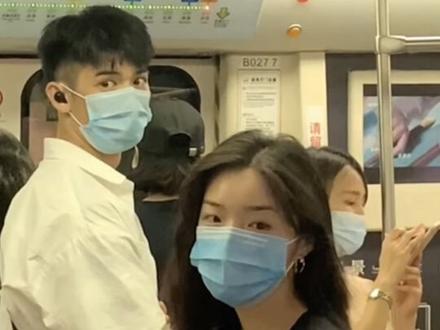 想和大家分享我们的故事🚇