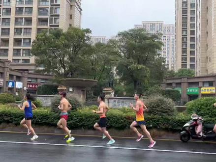 四分配速意味着什么?你的配速到四分了吗?#跑步 #运动