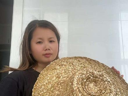 我用麦秸秆编了一个草帽#编草帽 #农村生活