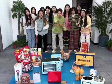 套圈赢奖励,第六个运气也太好了吧哈哈