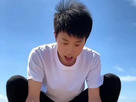 今天看我在沙滩发现了什么#美食#AI美食 #今日分享 #AI浪潮计划