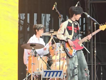 12.28 《适合不适合》乐队版 focus左奇函
#左奇函 #左奇函对粉丝永远能交出满分答卷 #左奇函四代第一rap填词拥有者 #TF家族新年音乐会 #TF家族