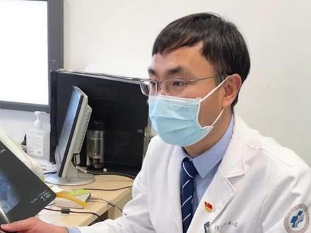 任何事情都应该防患于未然,当发现问题时尽早解决才是正解,当然做手术也有适应症,选择正确的治疗方法才是对大家最好的。#膝关节 #骨科 #膝关节骨性关节炎