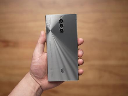 红魔8S Pro+游戏手机体验:挺有趣的测评,颜值真的很高,重度游戏爱好者可冲 #红魔8spro #电竞手机