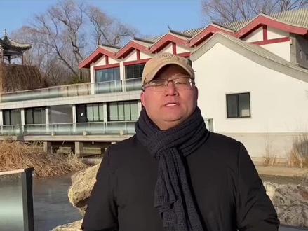 建禄格的老板,大多人生都经过过不少艰辛,尝试过人生不少酸甜苦辣,因此,对待下属的要求,第一就是忠心。老板讲话时最好别插嘴,做决策的时候也别当面呛,只要你是他的人,大多都会罩着你。 #识人术 #情感咨询#企业管理