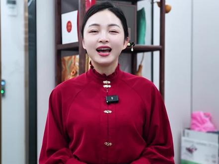 揖礼是什么 揖礼怎么行 揖礼起源于周朝,距今有三千多年历史,根据双方关系的不同、地位不同,分为天揖礼、时揖礼、土揖礼。#这个动作有点难 #传承文化 #中华文化 #中华文化博大精深 #揖礼 @禾目礼仪-张予涵