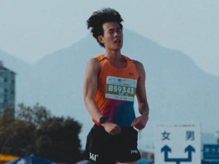 榕城竞速,赛道问鼎
#2025福州马拉松361°精英选手冲线高光回顾
#361°福州马拉松顶级战略合作伙伴#飞燃5#飞燃5FUTURE#去征福
