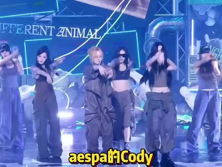 aespa的打歌服是认真的吗,造型师离人挺远的!#aespa#柳智敏#金冬天#吉赛尔#kpop