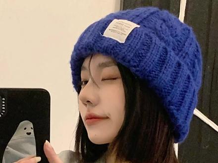 #闺蜜 安排的#克莱因蓝 #针织毛线帽 也太好看了!我的大脸不见啦#好物推荐 #帽子 #帽子控小姐姐 #显白才高级