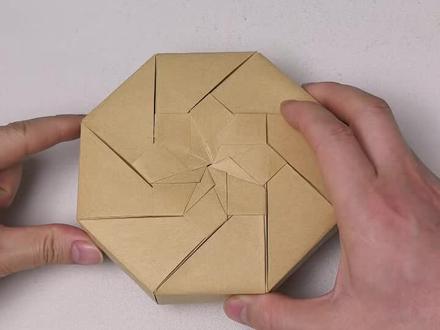 小猴子教你折一个带盖子的魔法收纳盒,不用剪刀不用胶水,0成本10分钟就能完成,简洁好看容量大,孩子们的各种小零碎、小玩具终于有救啦!赶紧动手试试吧!#手工 #手工diy #亲子手工 #创意手工 #一学就会系列