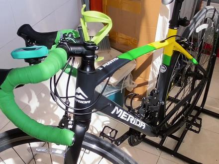 公路车新手如何自己更换105夹器,r7000 #公路车 #骑行