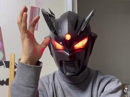 黑暗赛罗头盔制作过程,有没有帅到你嘞#赛罗奥特曼 #黑暗赛罗 #佳佳的迪迦奥特曼 #手工 #二次元