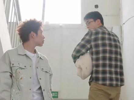 正义女神:只是因为几句口角,男孩在对方家里放火,导致伤者大面积烧伤#正义女神 #佘诗曼 #谭耀文 #陈炜