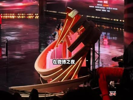 各位追星人我们表情包有了!大麦你也有今天 各位追星人们我们的表情包有了,恩😐我不会忍住不笑的,嗯嗯#大麦总裁 你也有今天#吐槽 #微博之夜 #汪苏泷