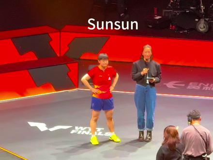 莎莎和大迪赛后采访,自己也没想到可以4-0赢下来。#香港总决赛#乒乓球比赛#孙颖莎#王艺迪