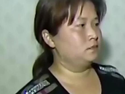 单亲妈妈抚养儿子13年,生父出现儿子态度转变,儿子竟选择和父亲生活#纪录片 #家庭 #情感 #社会百态