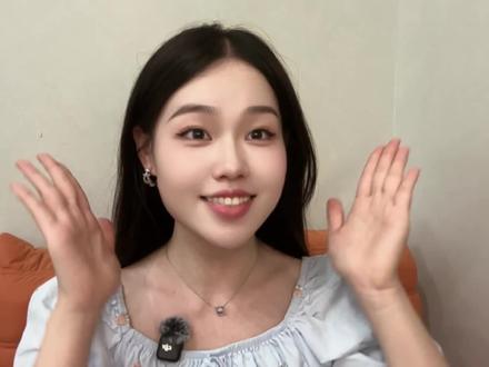 AI几分钟搞定完美简报(Gamma案例教程) ⚡️ 立即免费开始使用Gamma进行设计 ➡️ https://gamma.app
在这段视频中,我将探索一款令人惊叹的强大AI工具,它正在重新定义内容创作。无论你是营销人员、教育工作者、企业主、还是创作者,你都想看看它如何处理进行内容生成、格式化和 AI Z智能编辑修改——只需几下点击。让我们开始吧! 🙌
📌 时间戳
00:00 当前 AI 演示文稿的痛点
00:34 案例
01:02 步骤 1-创意脑暴
03:13 步骤 2-结构化
04:49 步骤 3-可视化
06:11 Gamma 的技巧拆解
07:00 总结
📂 视频中提到的资源
🔗Gamma App
https://gamma.app/
原始 Reddit 帖子:https://chatgpt.com/g/g-67cf7a6be27c8191835abbb61a8f9bed-gptoracle-the-ai-research-meta-prompter
👋 我是谁
我是Mercury,一名产品体验师,对最新的ai技术和相关领域充满热情。我分享关于AI在营销中的应用以及个人成长的各类内容!
#ai #aippt #gamma #chatgpt