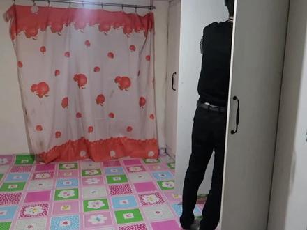 东北炕上男女老幼睡一起,网友:不会尴尬吗?听听新红怎么解答!