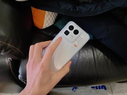 #真我neo8 说我黑它屏幕 说我开了护眼的来看一下 我感觉这个情况就是纸质纹理调节没有完全关掉的感觉 后续更新应该会改善!