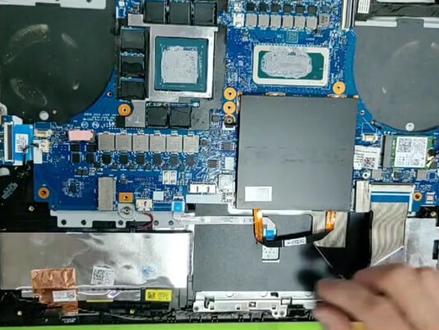 联想拯救者r9000p换外壳,换屏幕,武汉电脑维修笔记本换屏 用户到店,联想拯救者r9000p笔记本摔变形,导致外壳边框变形,屏幕破损,需要更换全套原装外壳,屏幕,现场更换,立等可取。
谈谈最近的自己,每天都在不停的奔波,天天如此,年年如此,没有周末,没有节假日,常年不休(算是心态问题,终究是没有让自己走出)善待自己,让自己过得顺心些。
跟孩子一起熬夜看了欧洲杯的揭幕站,感触贺伟解说的金句:四年前陪你看球的人现在还在联系吗?四年后看球的自己许过的愿望都实现了吗?不曾怎样,都希望今天晚上的感悟,能够帮助你勇敢的面对,明天早上推开之后真实的生活,真实的自己。
这就是生活,平凡的生活!致自己,致陌生的朋友们!
今日父亲节,父爱如山!祝自己,自己的老父亲,一辈子不善言谈,辛勤的付出,所有的父亲们节日快乐。感恩!#武汉电脑维修 #联想拯救者r9000p #鑫升升电脑科技维修中心 #父亲节快乐 #欧洲杯