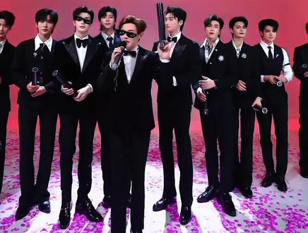 #龙浩天男团银河系A #龙浩天团播号 #龙浩天新团开播 #龙浩天新团成员介绍 #新团开播 龙浩天新团,银河系A于2025年12月14日18:00开播,首场开播,在线人数5万人,粉丝突破2万人,成员是以太,一凡、安心、吉浩、天天、俊杰、子敬、森森、鬼鬼。@龙浩天🐲 @龙浩天男团·银河系A @A-以太⚡️ @A-一凡✨ @A-安心 ☀️ @A-夏天天 @A-吉浩🌟 @A-俊杰🎾 @A-子敬📧 @A-森森🧚 @A.鬼鬼👻