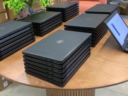 ¥1299🉐 戴尔商务机 待机10小时左右
DELL Latitude 7280 企业采购价9600元
1080 IPS 高清屏 碳纤维金属外壳 背光键盘
摄像头 超长续航 原机无拆修 一年包修
配置1 旗舰版 i7-6600u 原装内存 16g 原装固态 512g 同行价1699元
配置2 i5-6300u DDR4 8g SSD 256g 同行价1299元