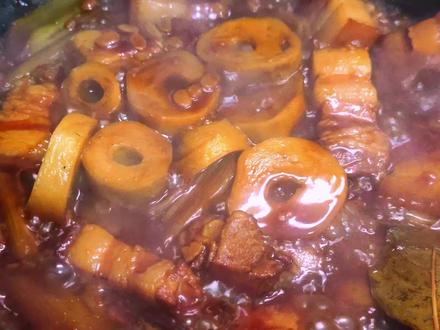 小白变大厨,今天周末来个面筋烧肉真好吃#面筋烧肉#红烧肉肥而不腻的做法#跟抖音学做菜 #日常做饭 #妈呀太香了