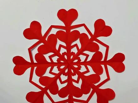 画爱心❤剪好看的窗花,非常简单,一看就会🌹
#窗花剪纸教程 #创作者中心 #创作灵感 #非物质文化遗产手工制作 #剪窗花