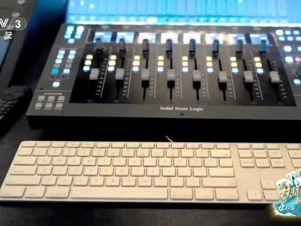 是的,没错,这是我爱播,从籍籍无名到央视,他一路披荆斩棘,终于,站在了更高的舞台
#听潮阁萨满首登央视舞台 #萨满唱大东北太对味了 #听潮阁