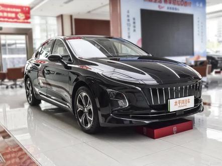 关于红旗E-qm5怎么选择充电桩。最近东北地区这款车杀疯了,620公里的续航,到手9W,这补贴力度无敌了,4S店爆满!排号提车等!等!等! 如果你们当地也有这补贴?提不提?据说很多外地人都跑去东北提。#红旗eqm5 #家用充电桩 #新能源充电桩