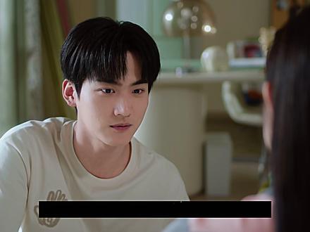 狙击蝴蝶第19集:岑矝终于让李雾抱她了 #热点 #狙击蝴蝶 #青年创作者成长计划