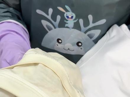 白衣发光不用怕,教程来啦!#实用生活小窍门 #生活小妙招 #白衣服怎么洗白 #白衣服发黄 #洗衣服