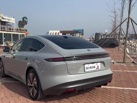 含泪选配et5: 仰望一下年轻多金的et5车主吧,这个价格实在有点离谱#蔚来et5 #model3performance #理想L8