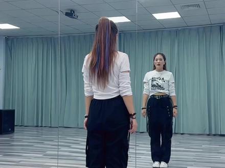 《怎么爱你都不够》完整版分解教程来了#背面教学 #热门 @抖音小助手