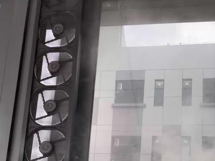 #排气扇 #换气扇 #小家电 棋牌室烟雾绕,顾客坐两分钟就走?免打孔快速装,不用停工改装修,大风力把烟味全抽走,静音不吵打牌,客人坐得久,生意自然火!