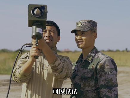 丢失目标77次? 杰哥体验单兵便携式防空导弹瞄准,竟然这么难! #武器装备 #体验