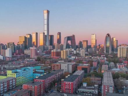 2026中国外交高光时刻:世界聚焦东方,共赴合作新程 2026年上半年,北京迎来多国领导人密集访华,世界目光聚焦中国。这并非偶然,而是世界格局变革下,各国寻求合作共赢的必然选择。当下世界面临经济发展与格局调整双重挑战,中国凭借稳健的经济、强大的工业实力与和平外交理念,成为全球发展的重要压舱石。各国访华,是渴望搭上中国发展快车,融入中国主导的产业链,共探发展机遇。中国始终坚持和平发展、合作共赢,在单极霸权向多极平衡过渡的当下,以开放姿态拥抱世界,与各国共享时代发展红利。#2026中国外交高光时刻 #世界聚焦中国合作共赢 #中国成全球发展压舱石 #十五五开局中国发展新机遇 #全球共赴中国合作之约