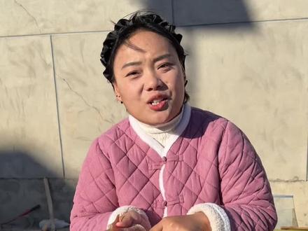 刮猪毛就用猪光光,刮到之处寸毛不留、猪皮上的肥油都能刮得干干净净 #猪毛刀猪皮 #猪光光 太省事了