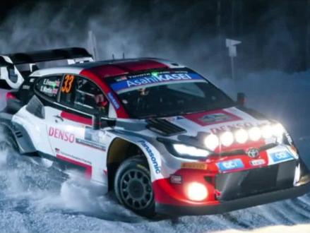 夜战wrc有多疯狂,关闭大灯,上演“拓海的关灯杀”,真正把车手与领航员的默契发挥到极致 #wrc #wrc夜战