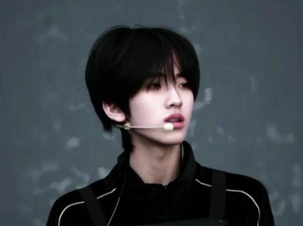 rap就是左奇函的绝对领域!#左奇函 #TF家族 #rap #大数据推荐给有需要的人