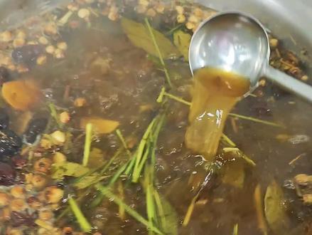 火爆大街小巷的玻璃脆皮鸡翅,酒店的实战配方教会您这道菜。美食教程!#美食创新吃法 #教做菜 #美食教程 #脆皮鸡翅 #炸鸡翅